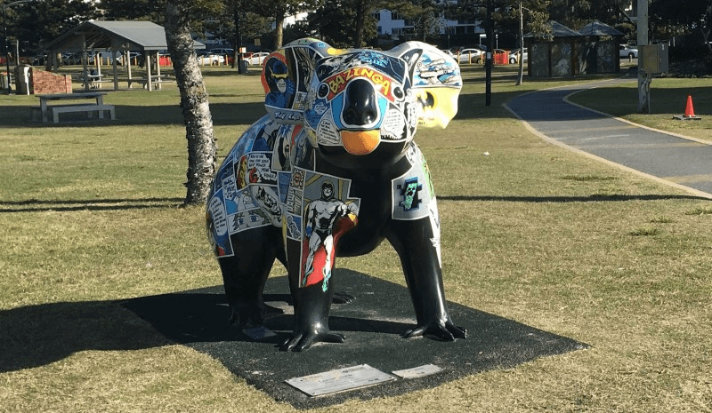 オーストラリアゴールドコーストのコアラ彫刻1
