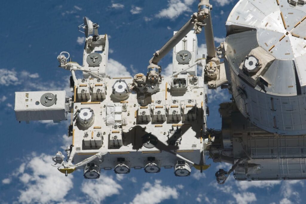 出典：JAXA『「きぼう」のつくり』